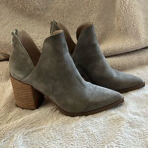 Steve Madden Gray Booties Size 8.5